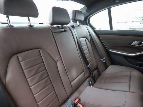 Used 2025 BMW 330i xDrive Sedan w/ Premium Package image 25