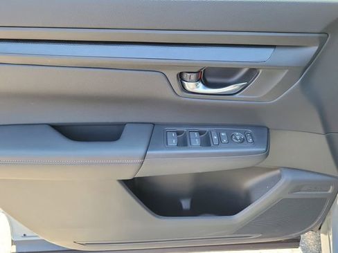 Certified 2025 Honda CR-V Sport image 9
