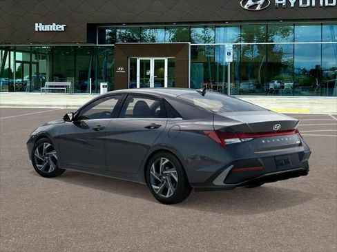 New 2026 Hyundai Elantra Limited FWD image 5