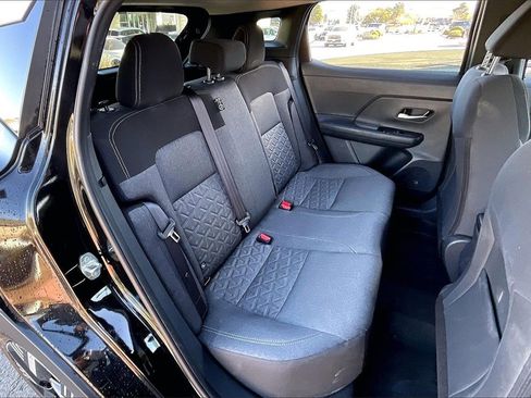 Used 2025 Nissan Kicks SV image 24