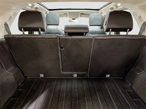 Used 2018 Land Rover Discovery Sport HSE image 29