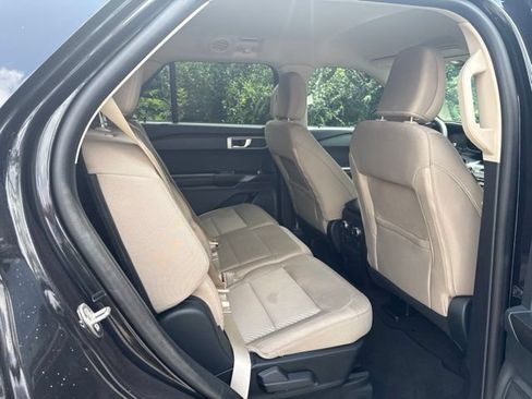 Used 2021 Ford Explorer 2WD image 33