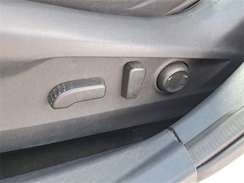 Used 2023 Subaru Outback Premium image 19