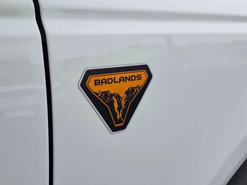 Used 2023 Ford Bronco Badlands AWD/4WD image 13