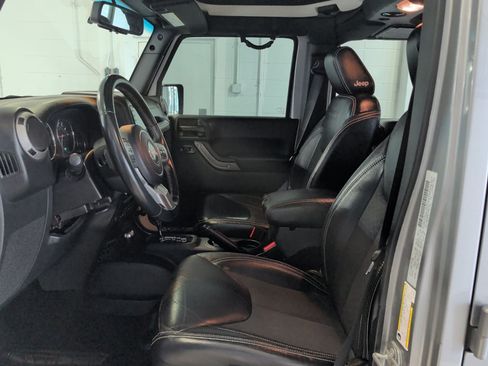 Used 2016 Jeep Wrangler Unlimited Sport AWD/4WD image 9