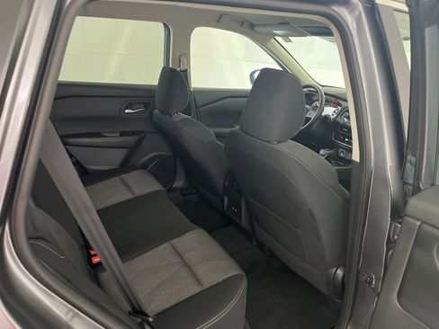 Used 2025 Nissan Rogue SV AWD/4WD image 24