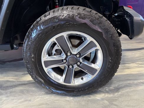 Used 2020 Jeep Gladiator Rubicon AWD/4WD image 27