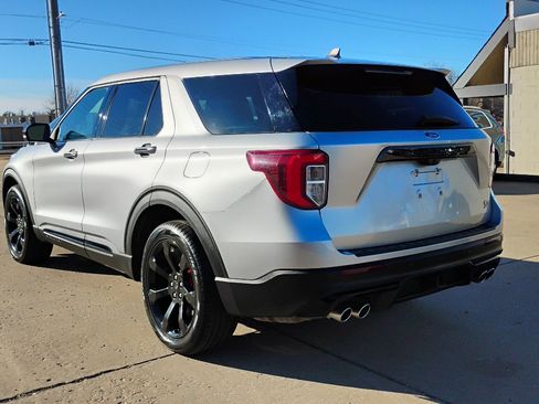 Used 2022 Ford Explorer ST w/ Equipment Group 401A image 6