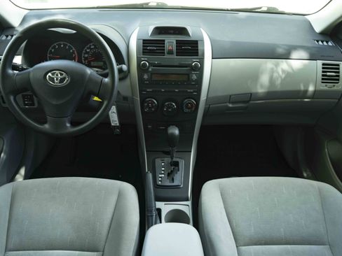 Used 2013 Toyota Corolla L FWD image 23
