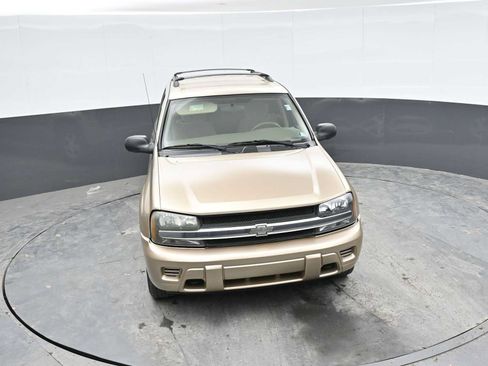Used 2004 Chevrolet TrailBlazer LS w/ LS Preferred Equipment Group AWD/4WD image 17