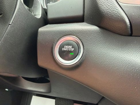 Used 2019 GMC Terrain SLT w/ Preferred Package FWD image 25