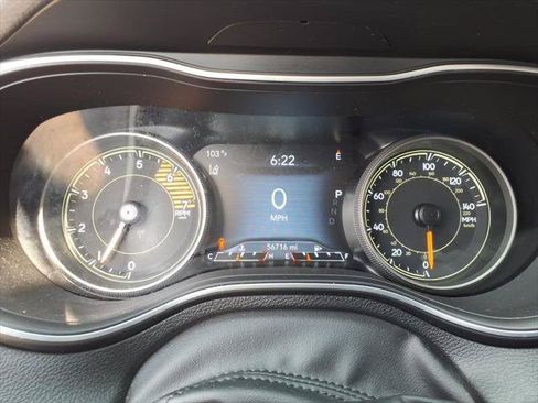 Used 2022 Jeep Cherokee Limited w/ Mopar Interior Package AWD/4WD image 21