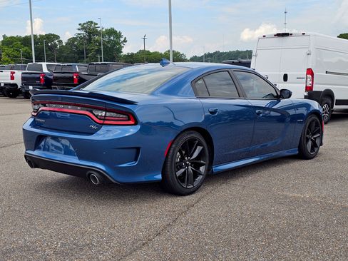 Used 2022 Dodge Charger R/T w/ Plus Group RWD image 9