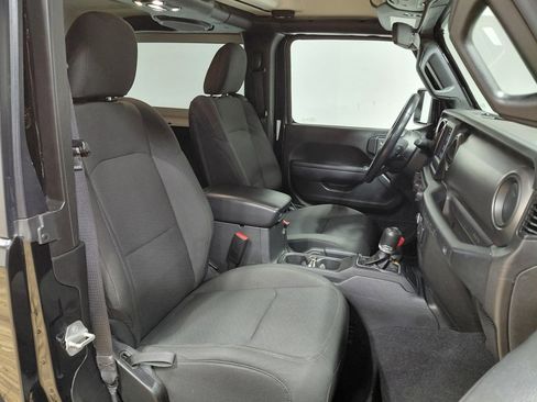 Used 2022 Jeep Wrangler Sport S image 24