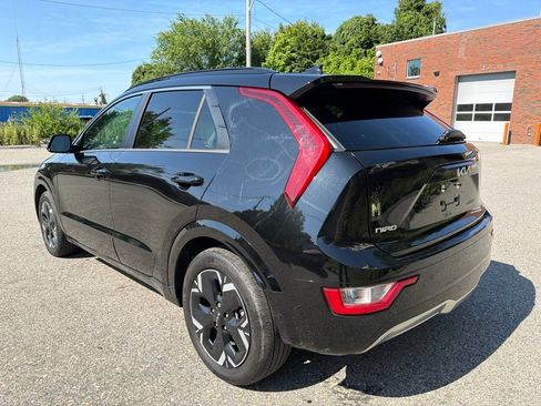 Certified 2023 Kia Niro Wind w/ Wind Preserve Package FWD image 4