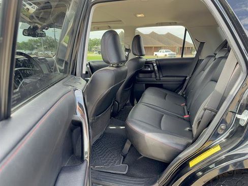 Used 2020 Toyota 4Runner TRD Off-Road Premium w/ Moonroof Package AWD/4WD image 10