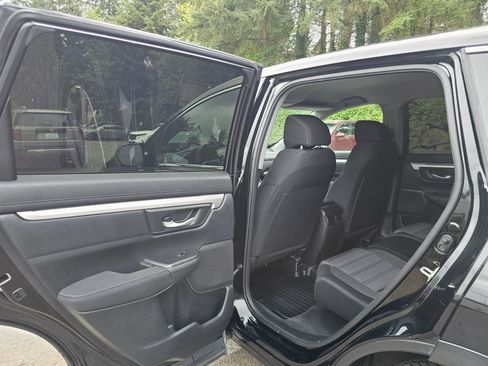 Used 2018 Honda CR-V LX image 17