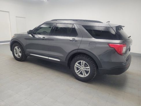Used 2020 Ford Explorer XLT w/ Comfort Package image 2