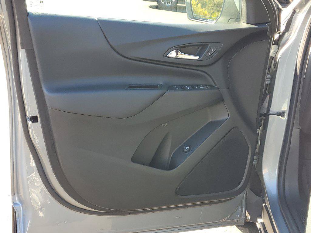 Used 2024 Chevrolet Equinox LT FWD image 20