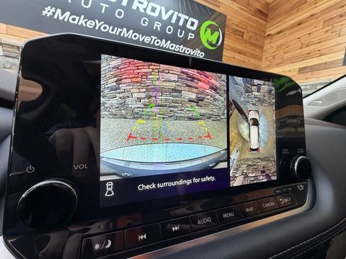 Used 2021 Nissan Rogue SL w/ Premium Package image 22