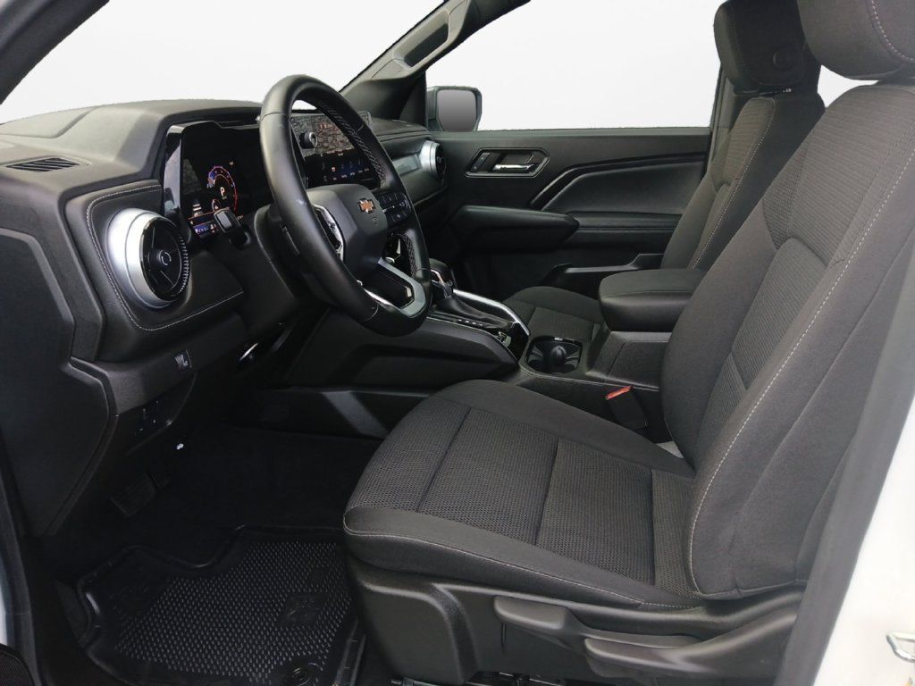 Used 2024 Chevrolet Colorado LT w/ LT Convenience Package RWD image 18