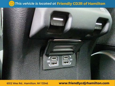 Used 2025 Jeep Wrangler Unlimited Sahara AWD/4WD image 12