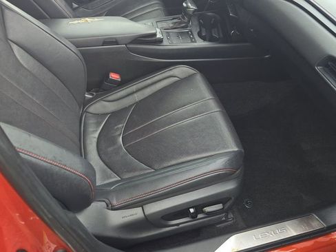 Used 2019 Lexus UX 200 F Sport w/ F Sport Premium Package FWD image 5