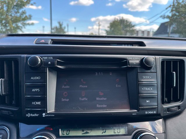 Used 2018 Toyota RAV4 XLE FWD image 35