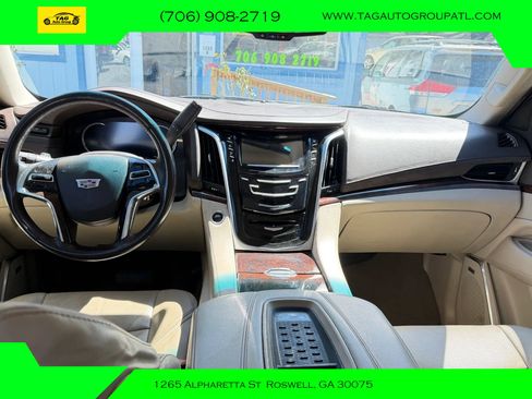 Used 2016 Cadillac Escalade ESV Premium RWD image 13