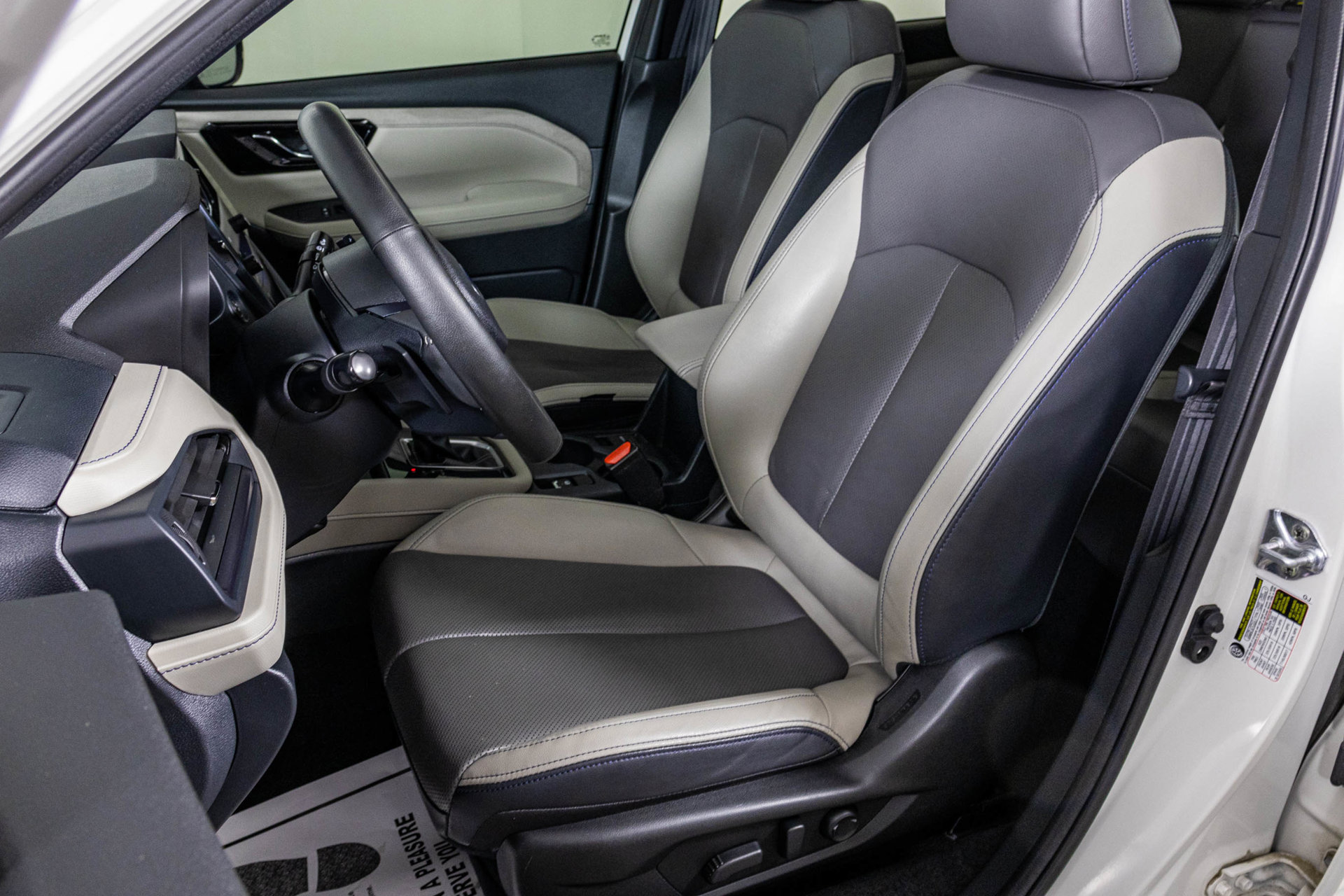 Used 2025 Subaru Forester Limited AWD/4WD image 24
