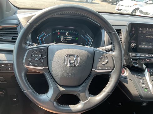 Used 2024 Honda Odyssey EX-L image 13
