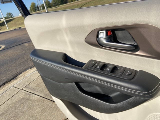 Used 2023 Chrysler Voyager LX FWD image 44