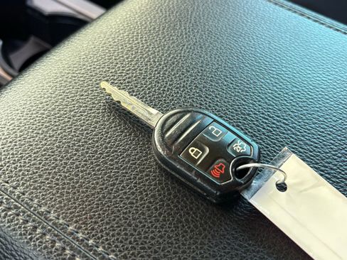Used 2017 Ford Expedition XLT RWD image 26