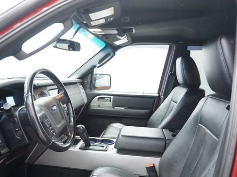 Used 2017 Ford Expedition EL XLT w/ Equipment Group 202A image 28