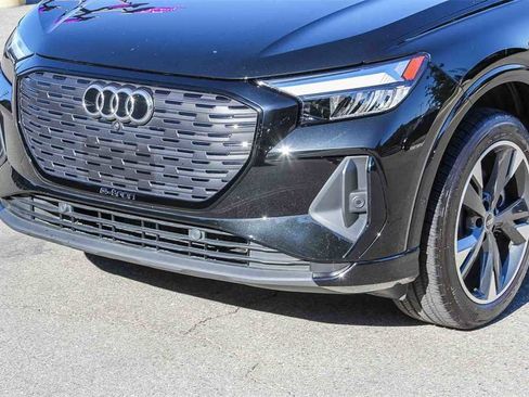 Used 2024 Audi Q4 e-tron Premium Plus image 8