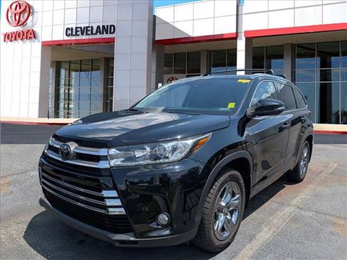 Used 2018 Toyota Highlander Limited Platinum AWD/4WD image 4