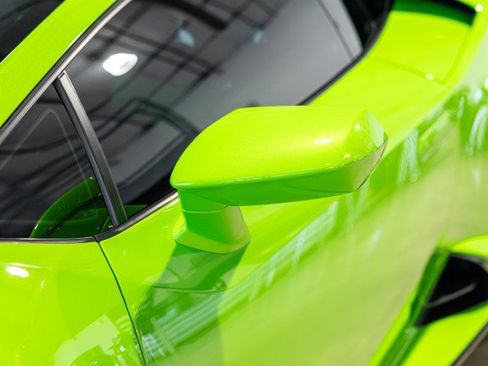 Used 2022 Lamborghini Huracan EVO RWD image 13