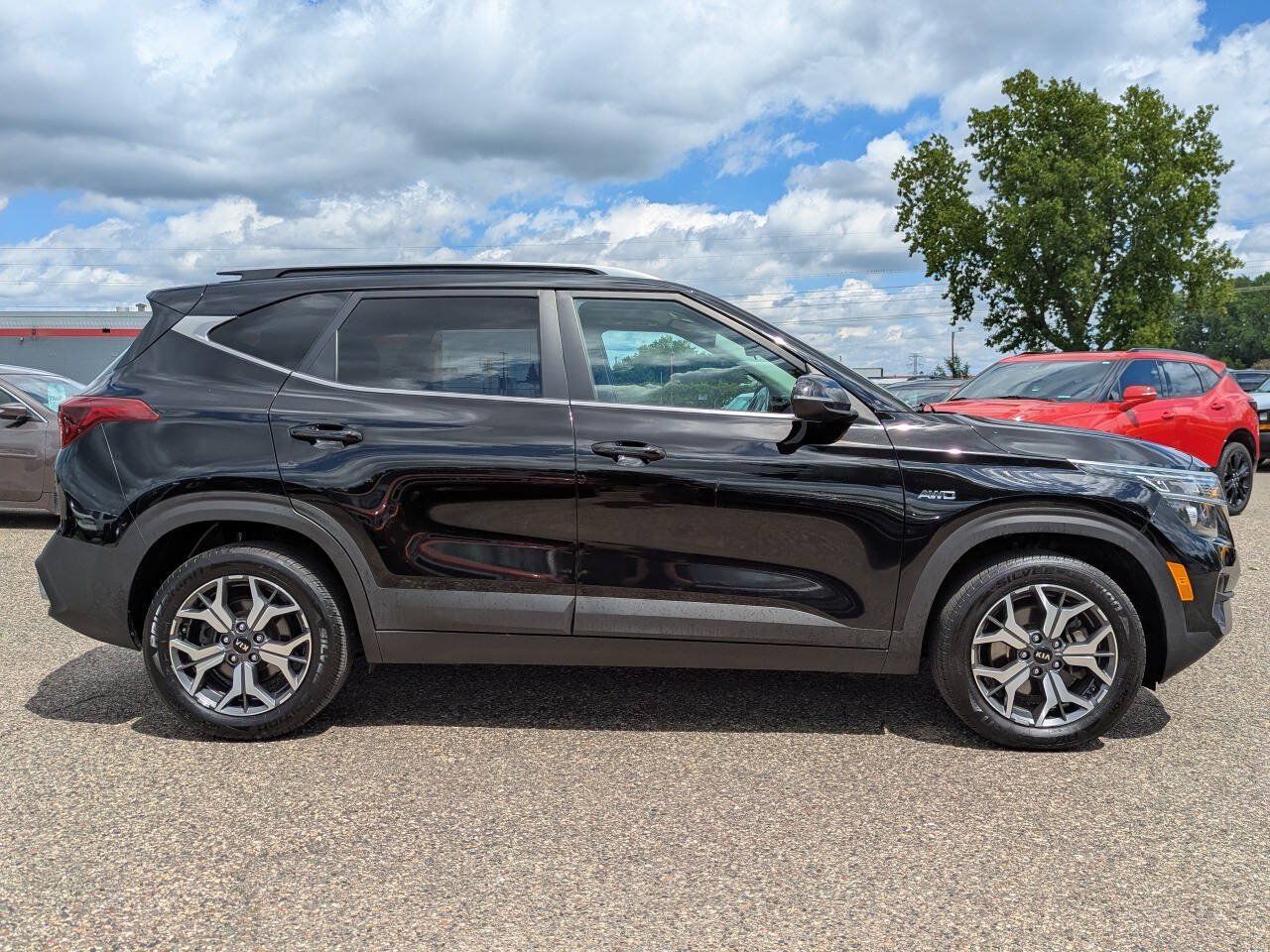 Used 2021 Kia Seltos EX AWD/4WD image 3
