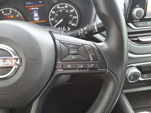 Used 2023 Nissan Altima 2.5 S FWD image 17