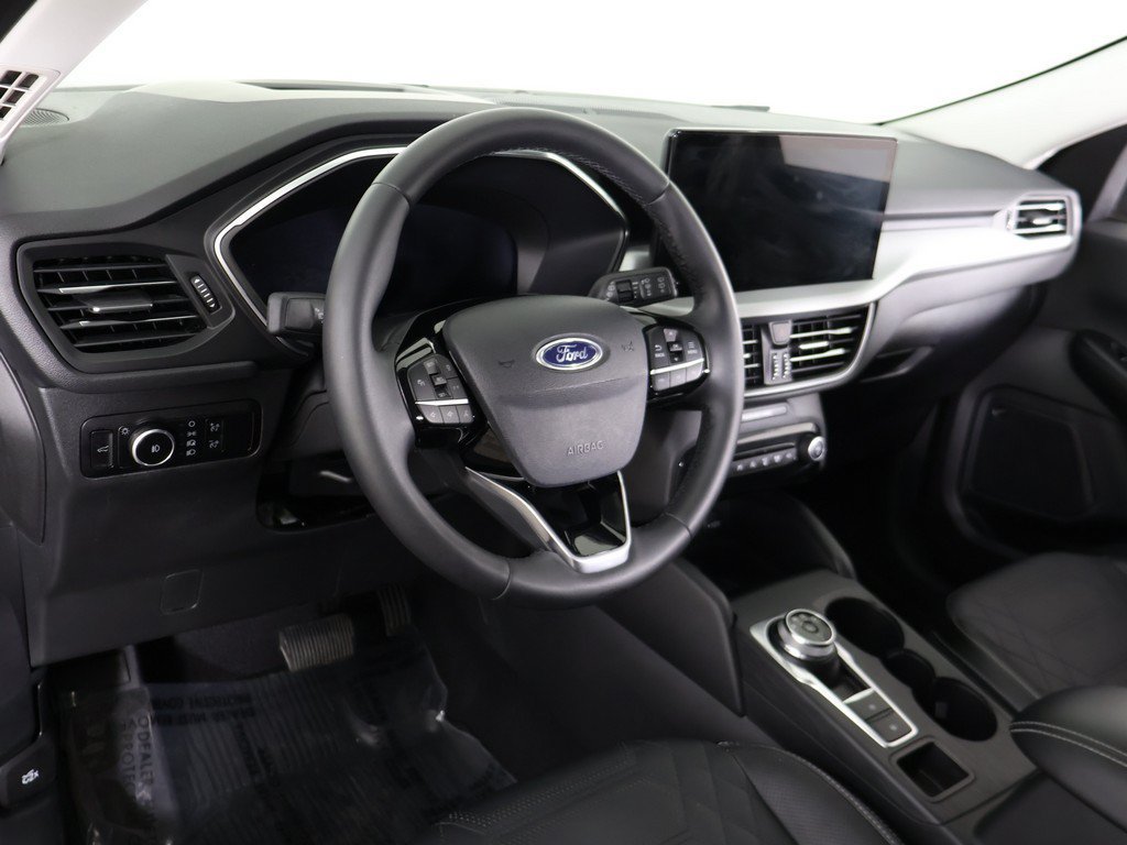 Used 2023 Ford Escape Platinum w/ Premium Technology Package AWD/4WD image 31