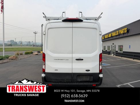 Used 2025 Ford Transit 250 148 Medium Roof Extended AWD image 4