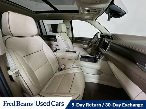 Used 2023 GMC Yukon XL Denali AWD/4WD image 37