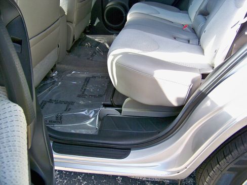 Used 2014 Toyota RAV4 EV image 37