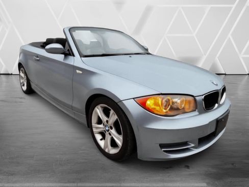Used 2009 BMW 128i 128i 2dr Convertible w/ Premium Pkg image 4