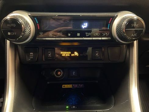 Used 2022 Toyota RAV4 XSE image 22