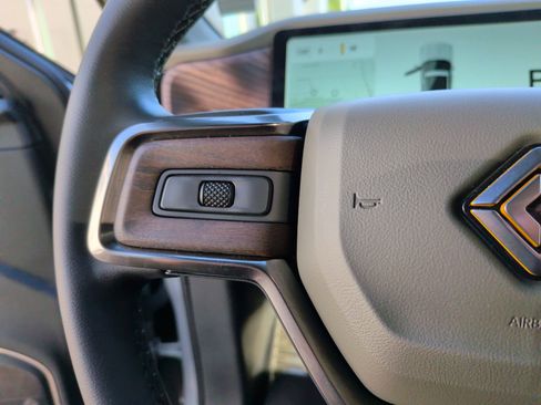 Used 2024 Rivian R1T Adventure AWD/4WD image 19