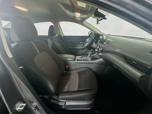 Used 2025 Nissan Sentra SV image 29