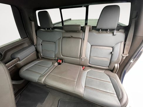 Used 2022 GMC Sierra 3500 Denali w/ Denali Ultimate Package AWD/4WD image 15