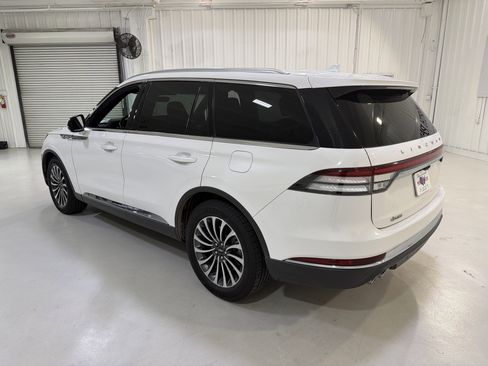 Used 2022 Lincoln Aviator Reserve RWD image 3