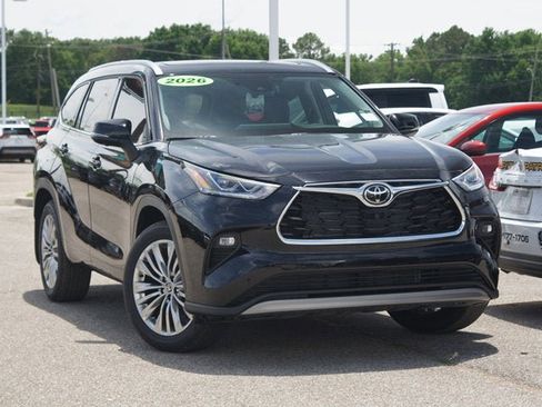 Used 2026 Toyota Highlander Platinum AWD/4WD image 7